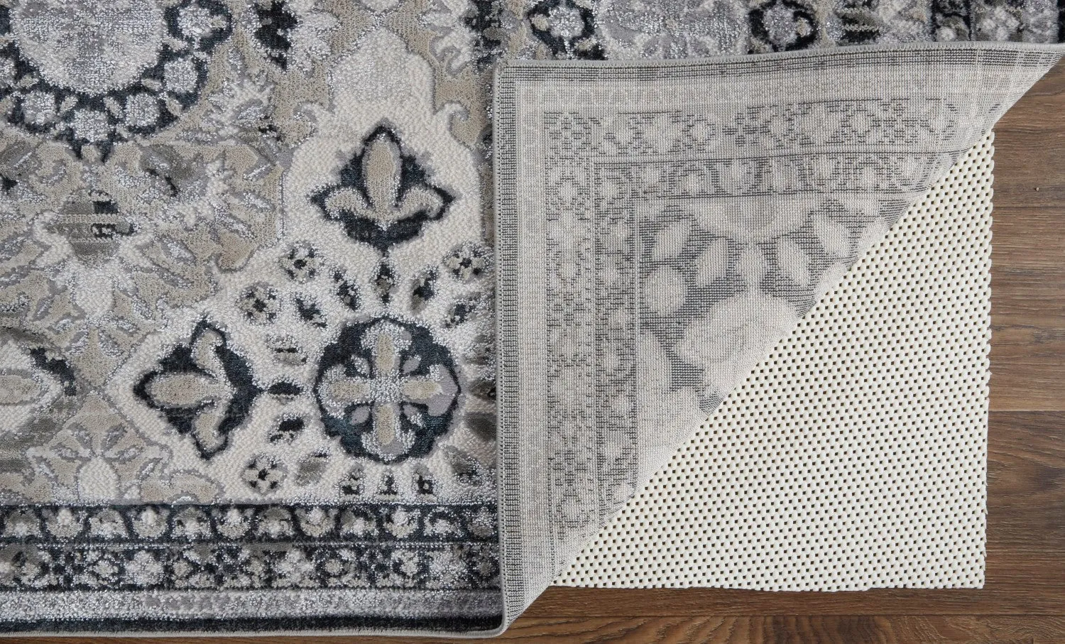 Adana Ornamental Ivory/Black/Silver Rug