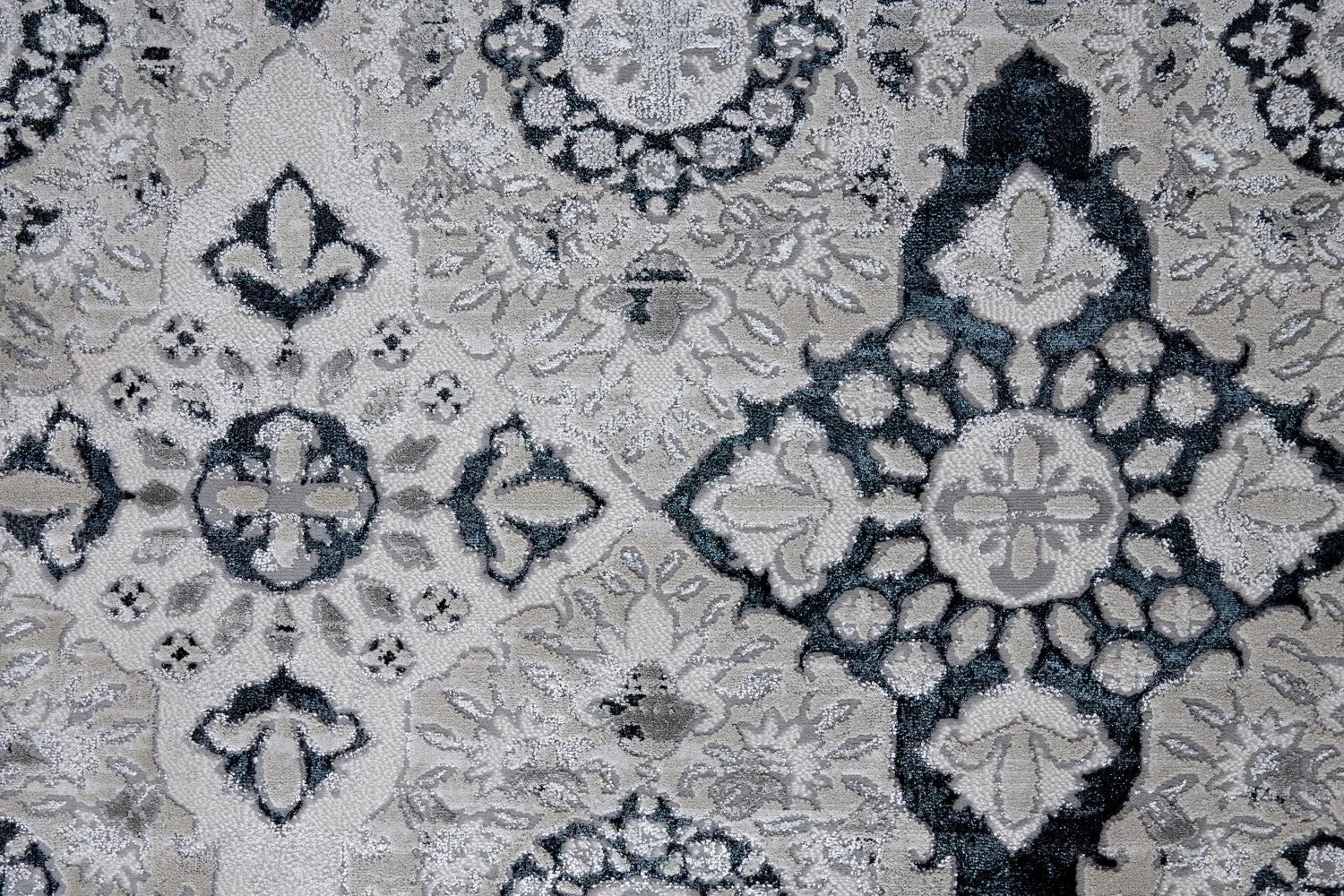 Adana Ornamental Ivory/Black/Silver Rug