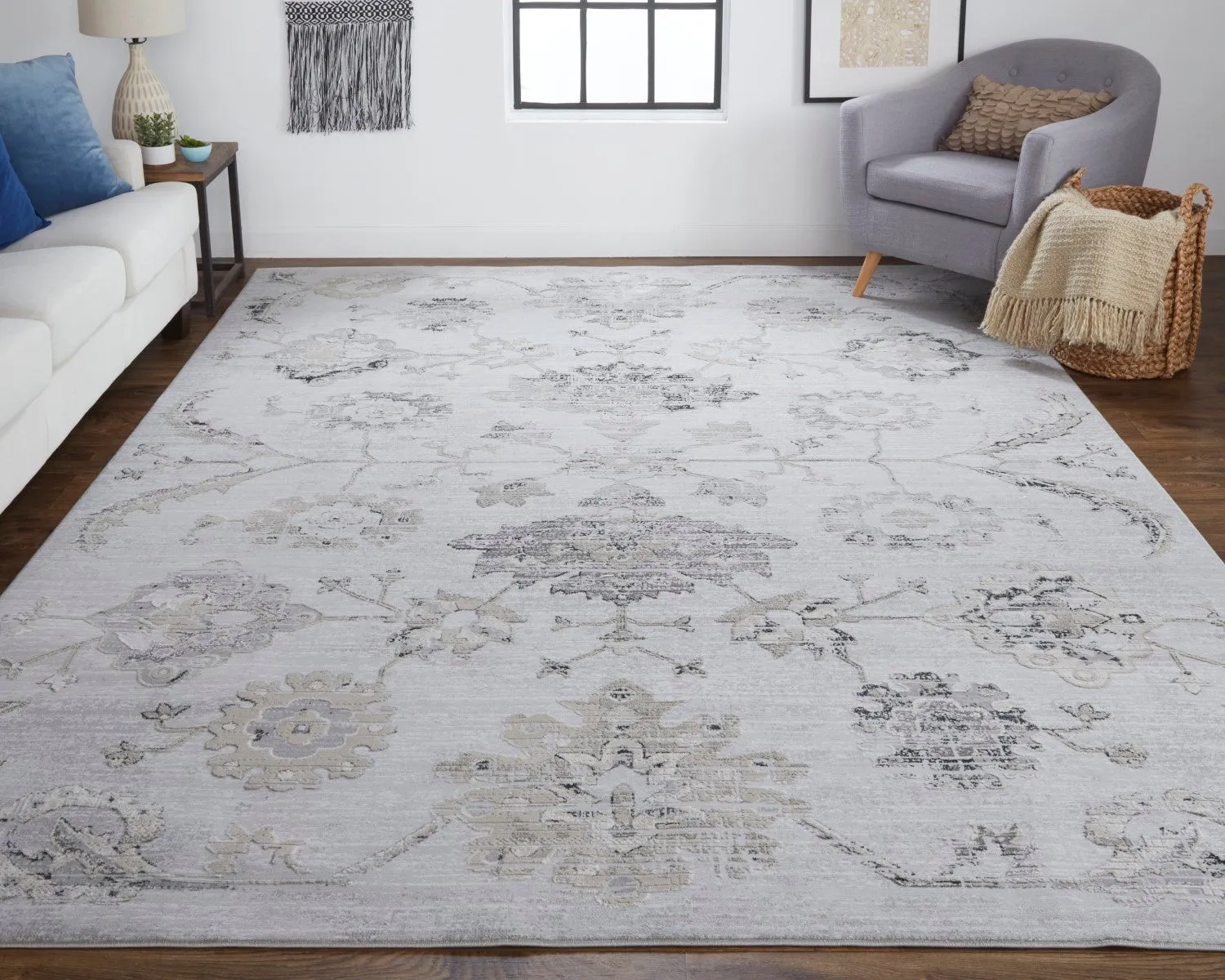 Adana Ornamental Silver Gray/Ivory Rug