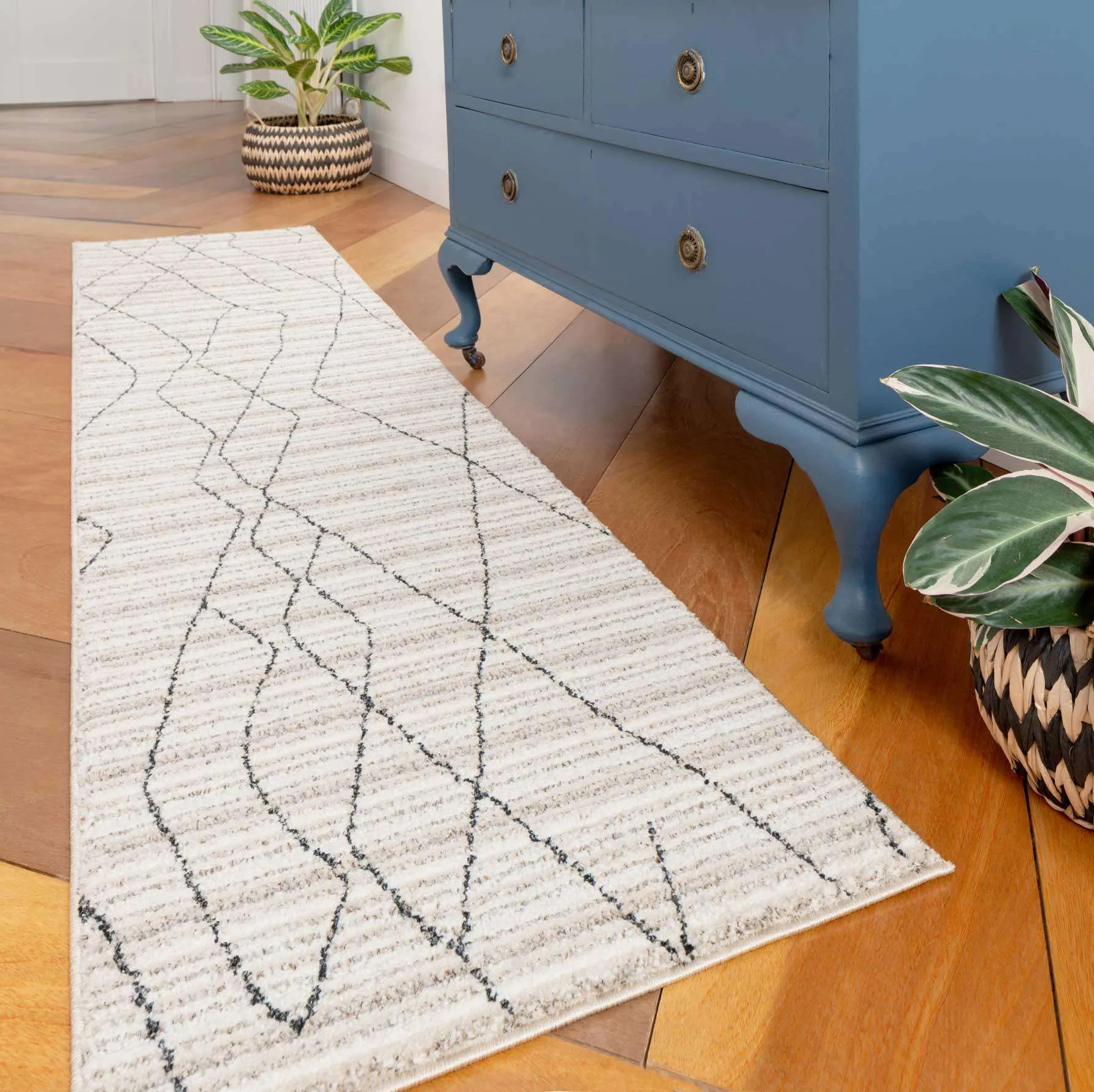 Cosy Soft Abstract Lined Beige Moroccan Berber Runner Rug