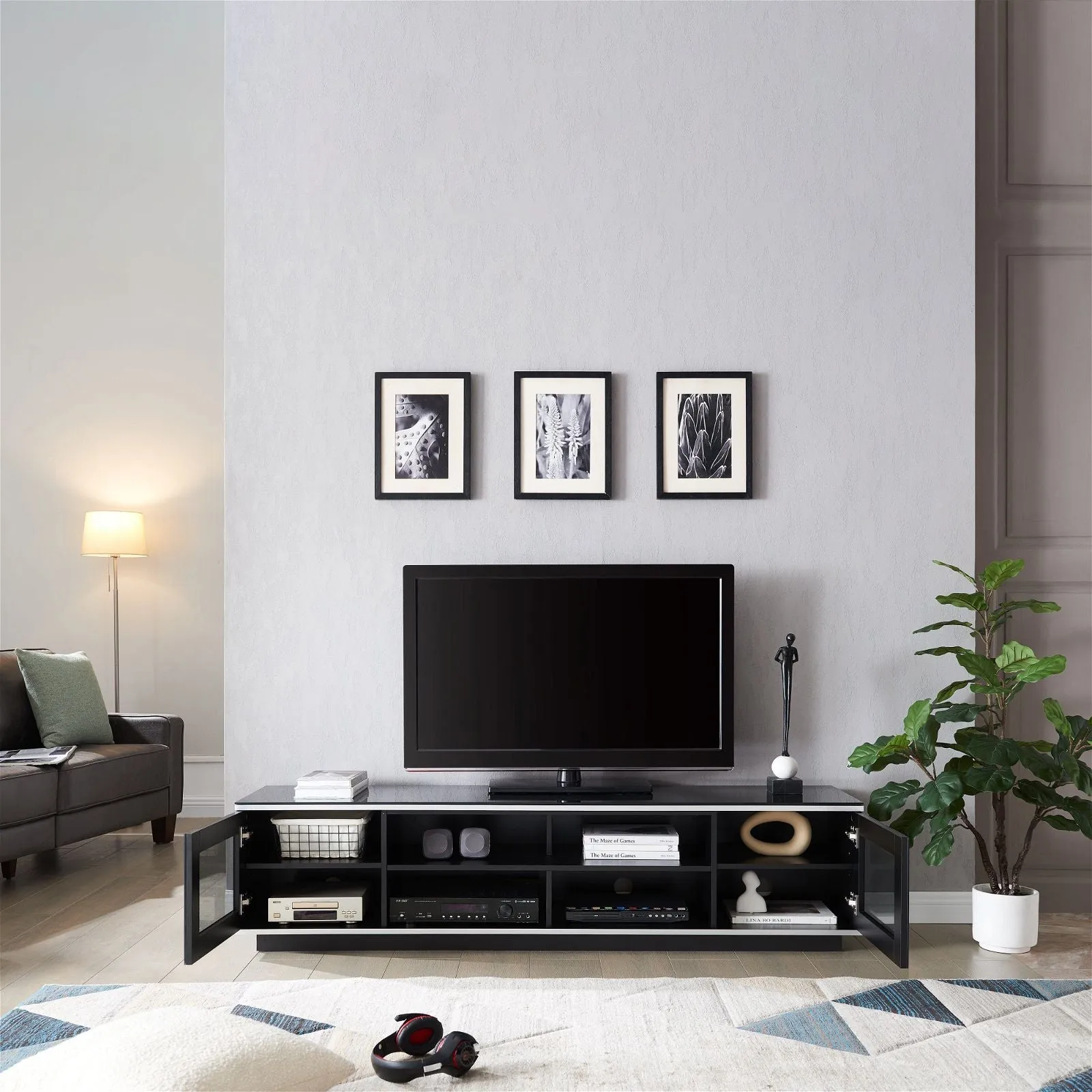 DIABLO 1800 Entertainment Unit Black by TAURIS™