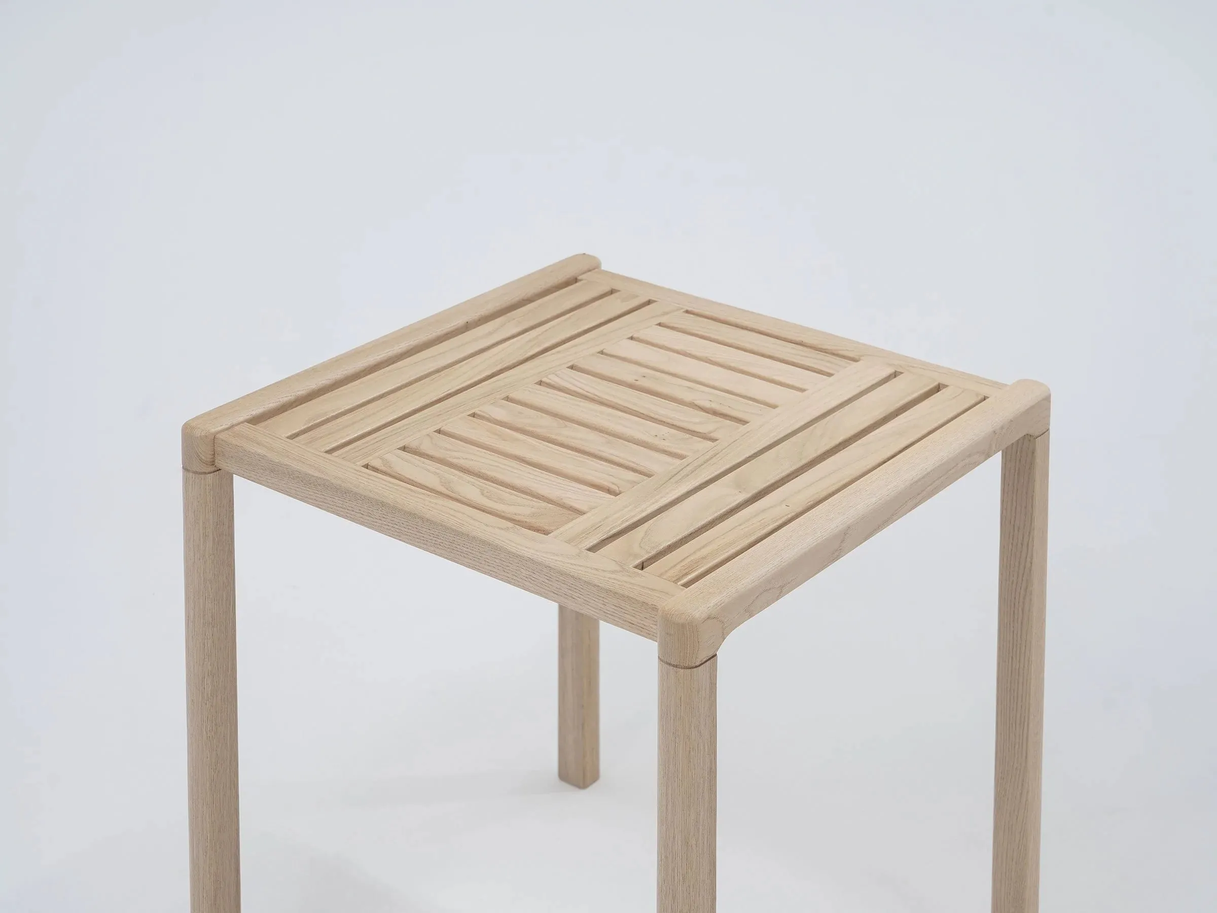 Kapet Side Table