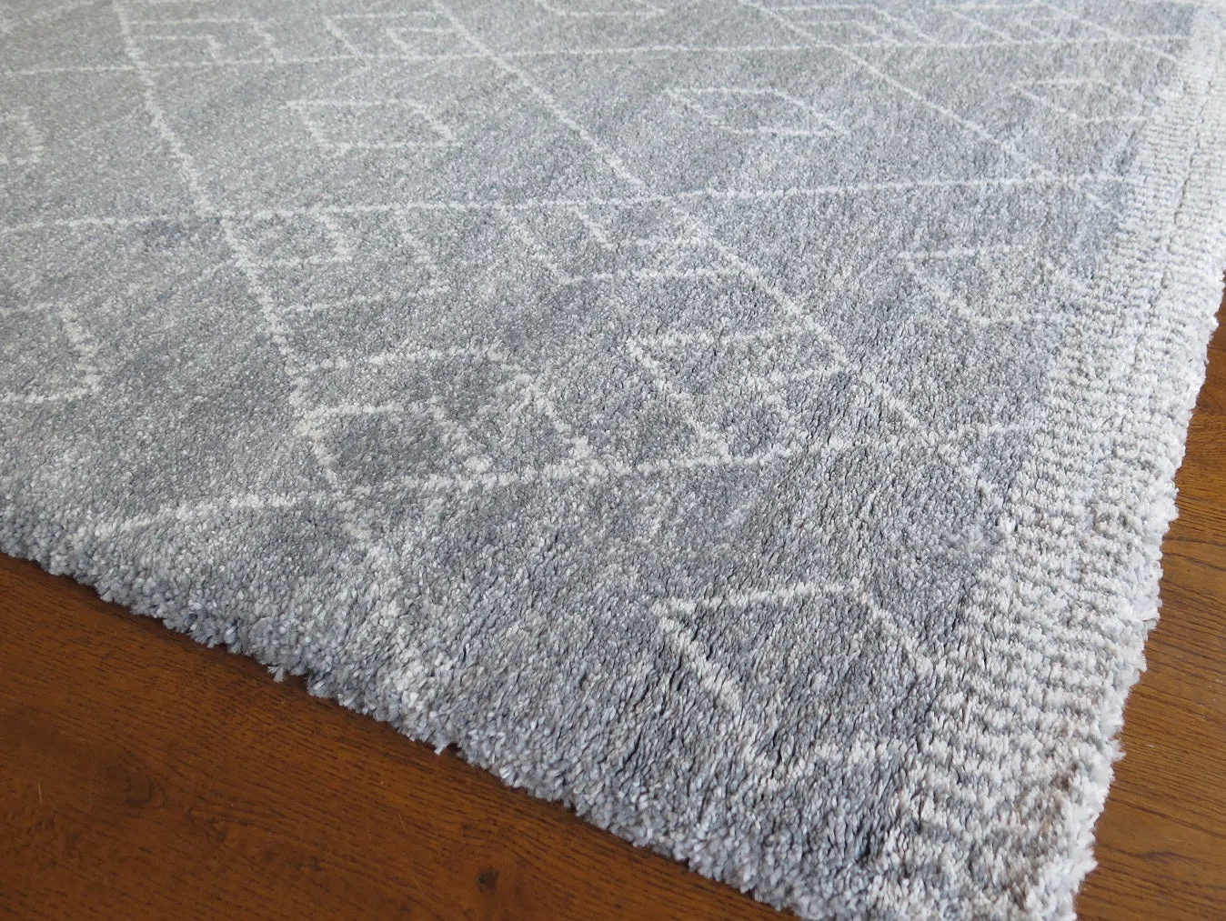 Marjan-Diamond/Rhombus Pattern Geometric Thick Soft Shaggy Rug (Grey/Cream, 120x170cm)