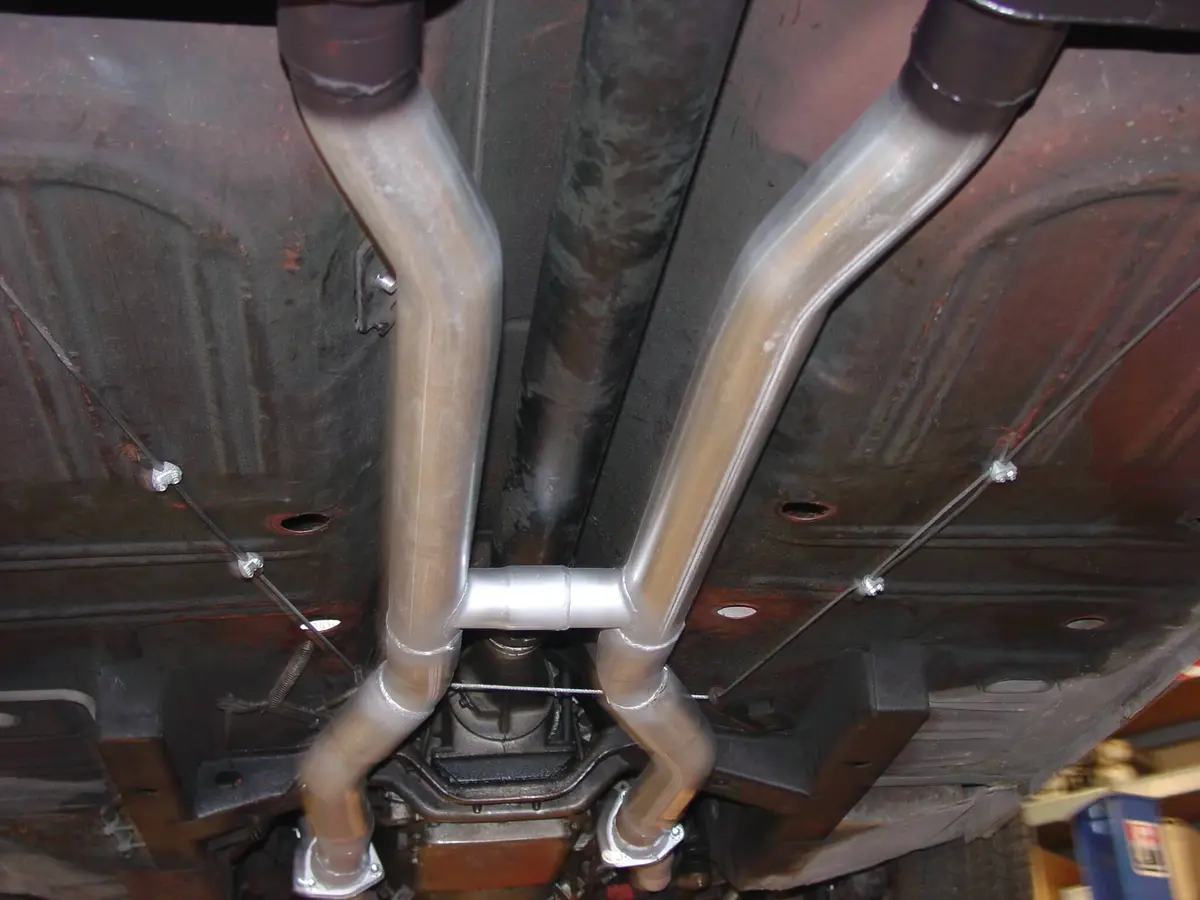 Flowmaster American Thunder Crossmember-Back Exhaust System 1