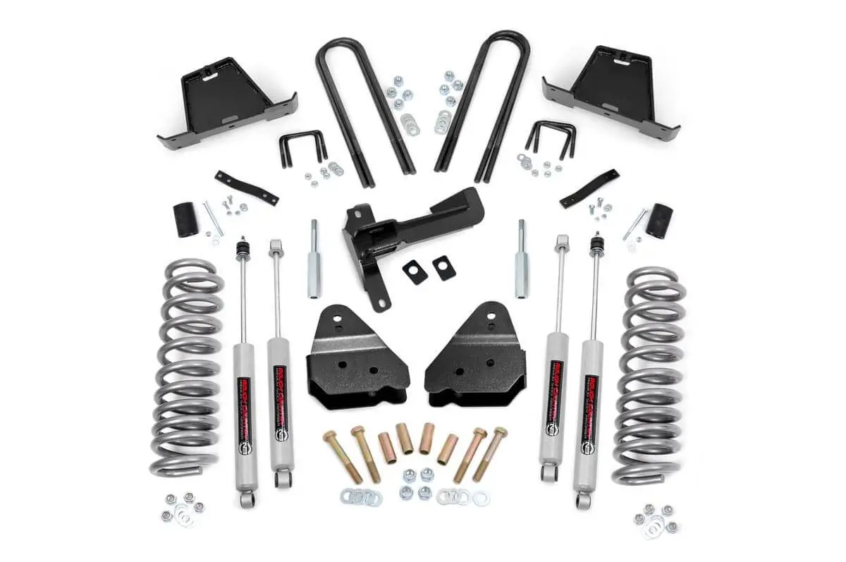 4.5 Inch Lift Kit - Ford F-250/F-350 Super Duty 4Wd (2005-2007) 1