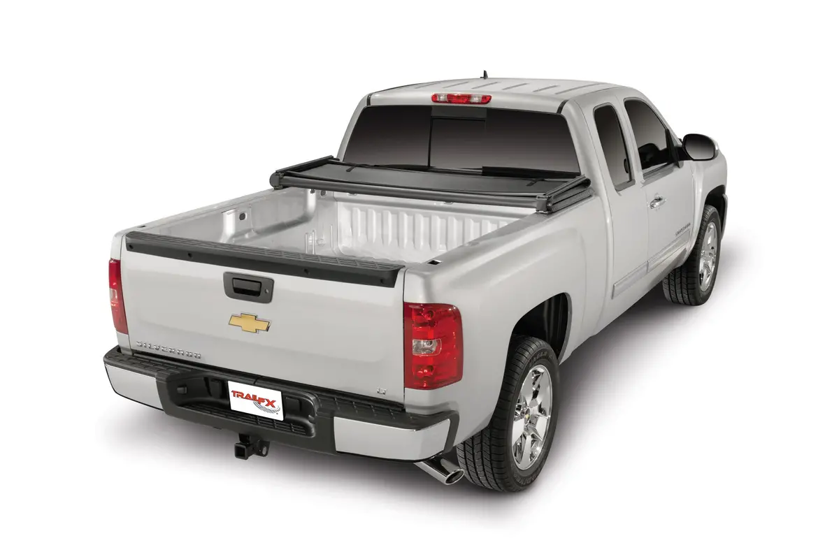 Soft Tri-Fold Non-Lockable Black Vinyl With Aluminum Rails 1