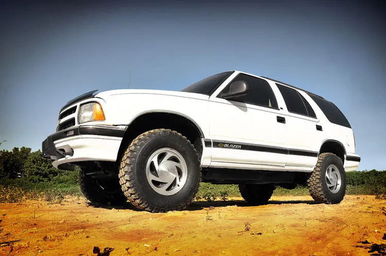 2.5 Inch Lift Kit - Chevy/Gmc Blazer/S15 Jimmy/Sonoma 4Wd 1